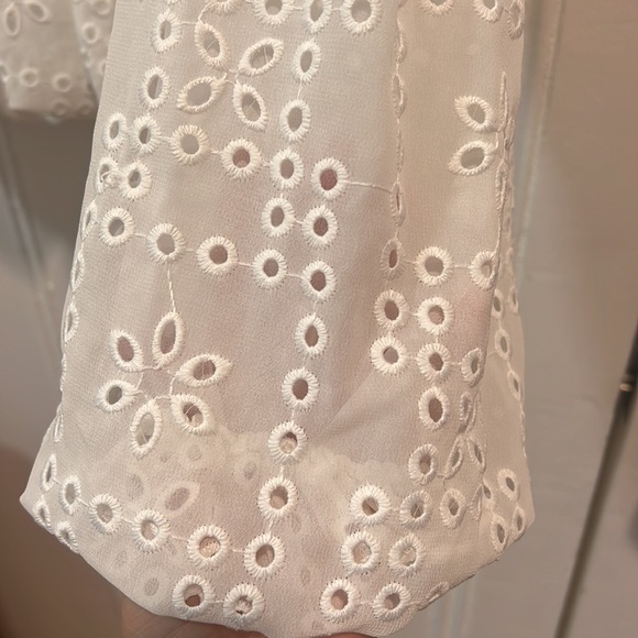 Gianni Bini woven Maurice’s eyelet balloon sleeve blouse size s - Picture 3 of 3